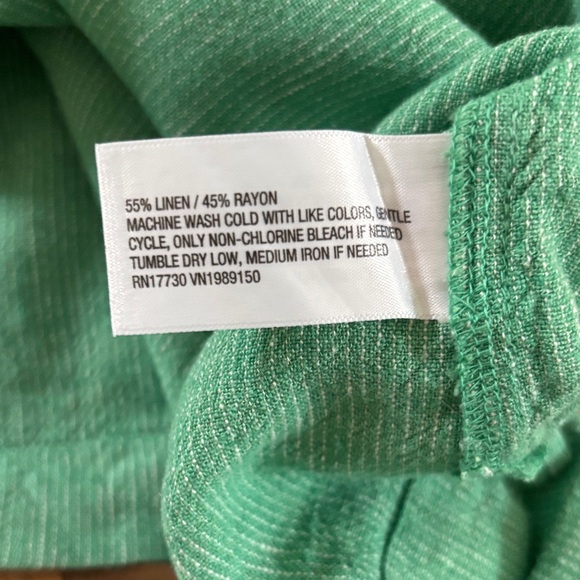 A New Day Green Sleeveless Top - Picture 7 of 7